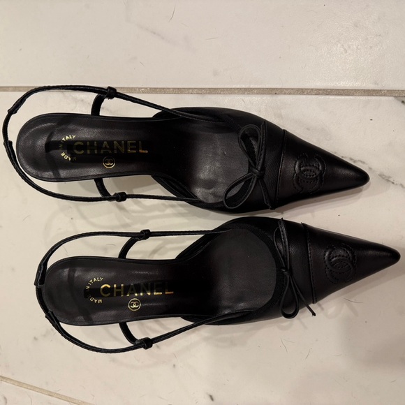 Black Slingback Heels - Picture 2 of 3